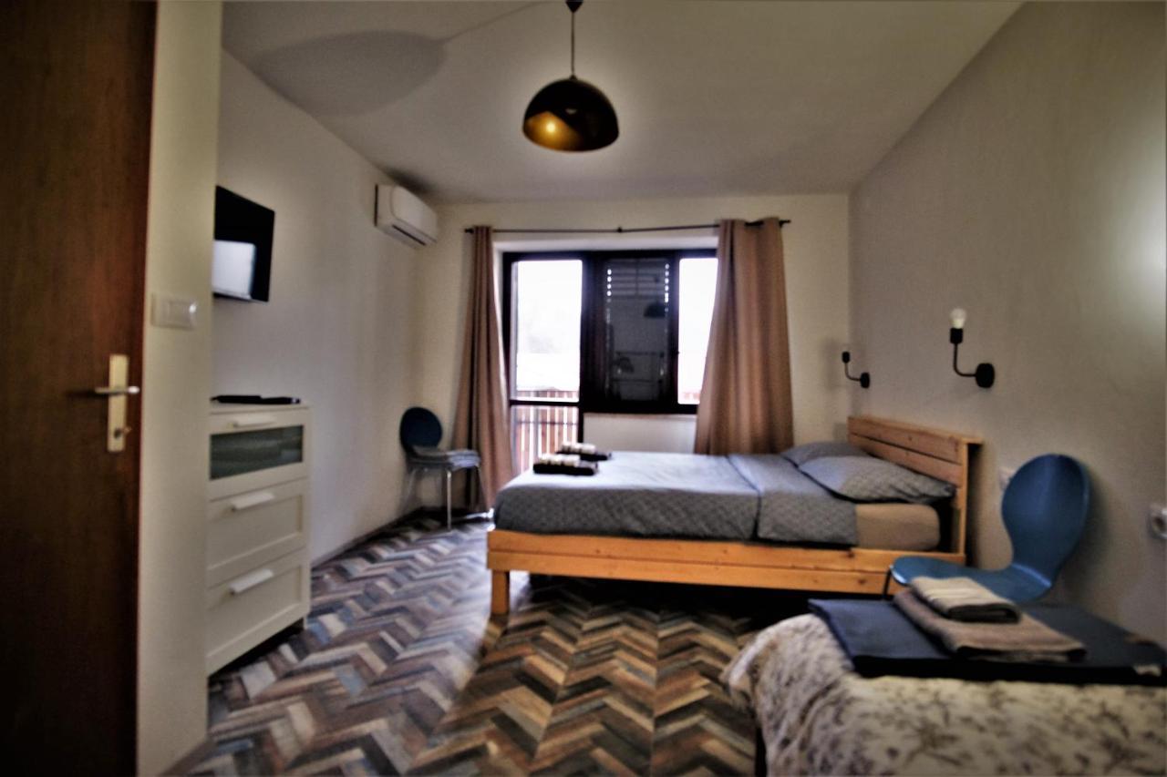 Appartamento Old Square House - Hisa Na Starem Trgu Tolmin Esterno foto