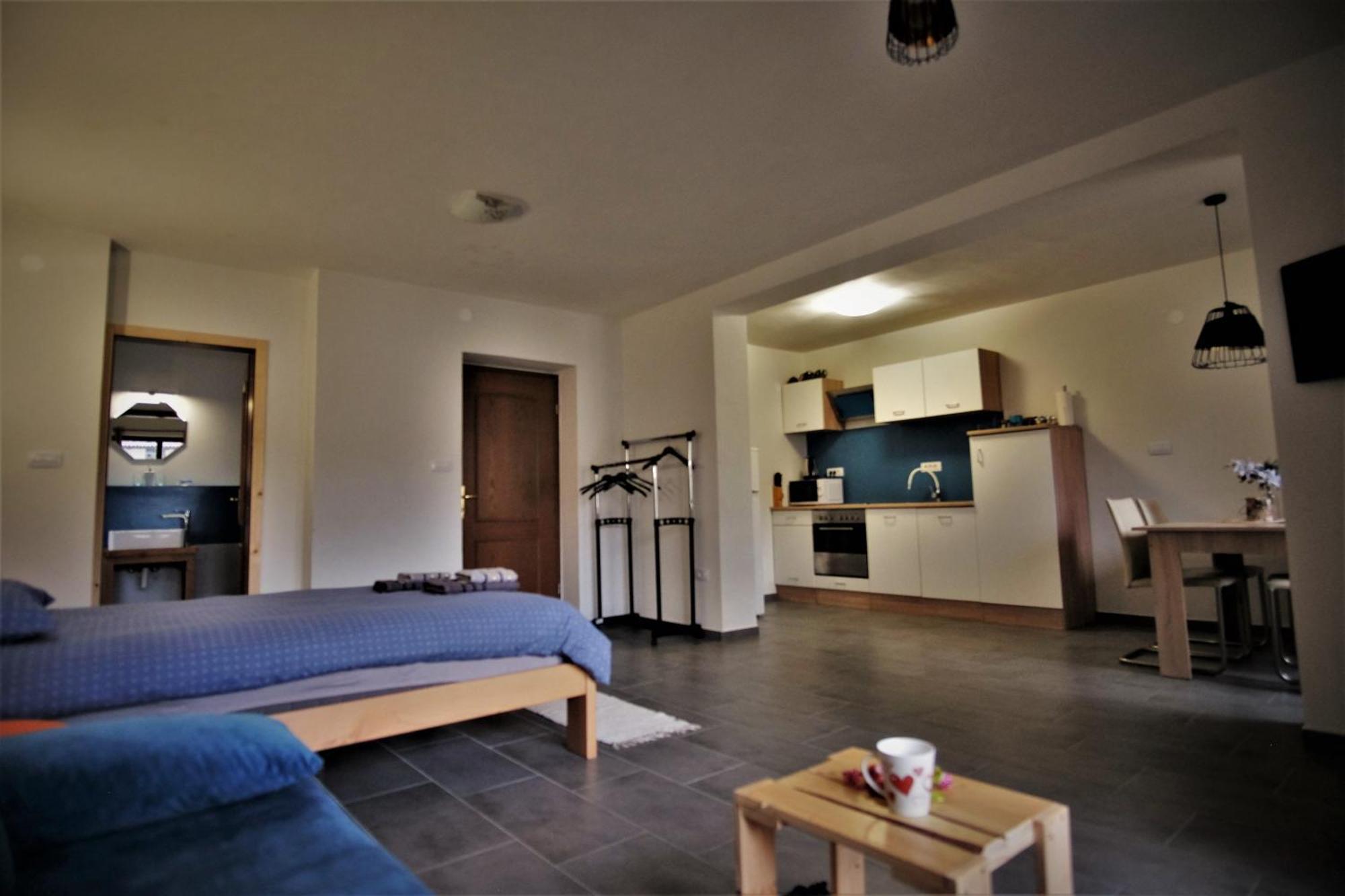 Appartamento Old Square House - Hisa Na Starem Trgu Tolmin Esterno foto